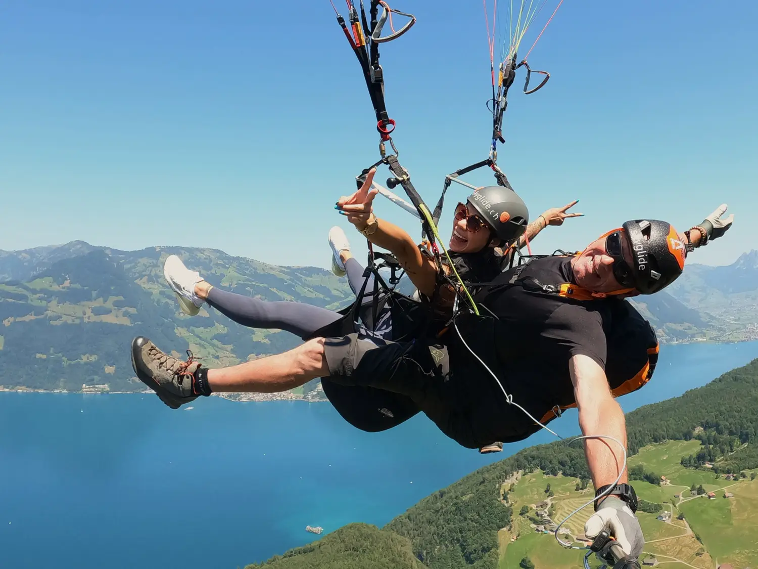 Paragliding Tandemflug in Luzern und Zentralschweiz: Ein riesen Erlebnis für gross und klein