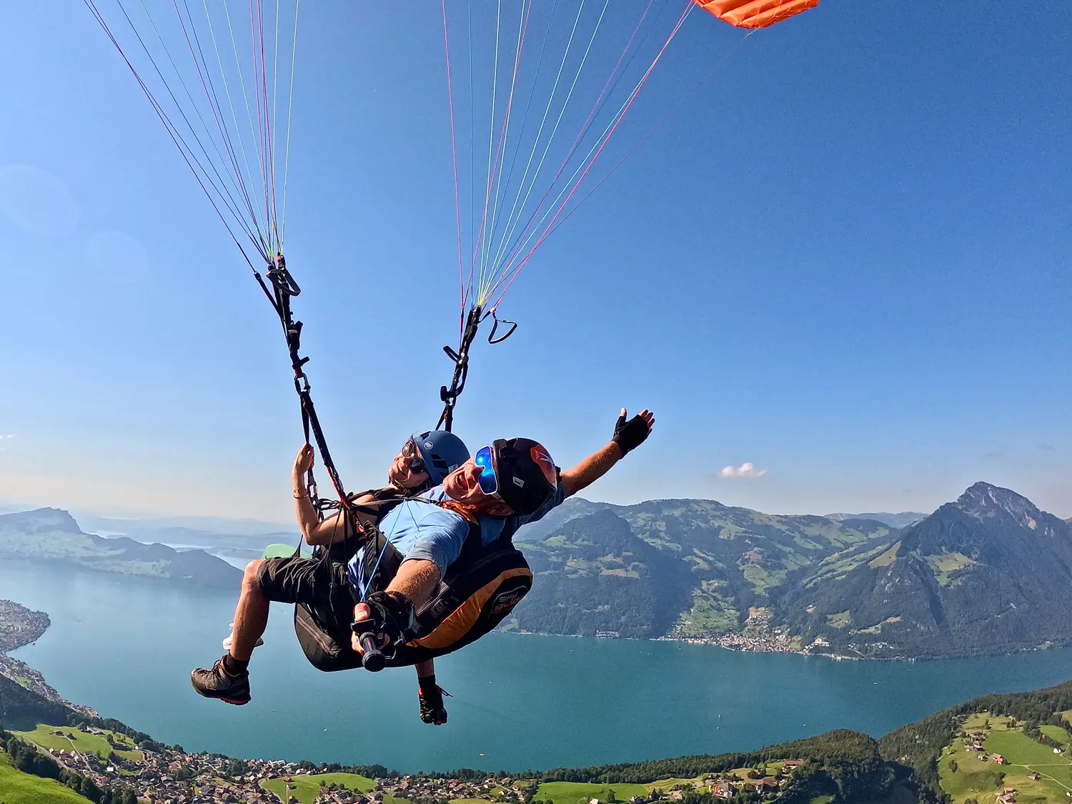 Paragliding Tandemflug in Luzern und Zentralschweiz: SkyGlide bietet das beste Erlebnis